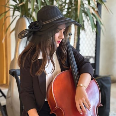 مهتا علیمیان