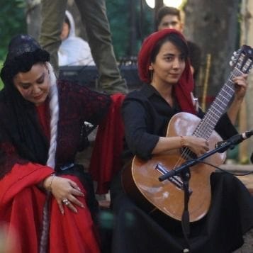 آرزو حسینی 